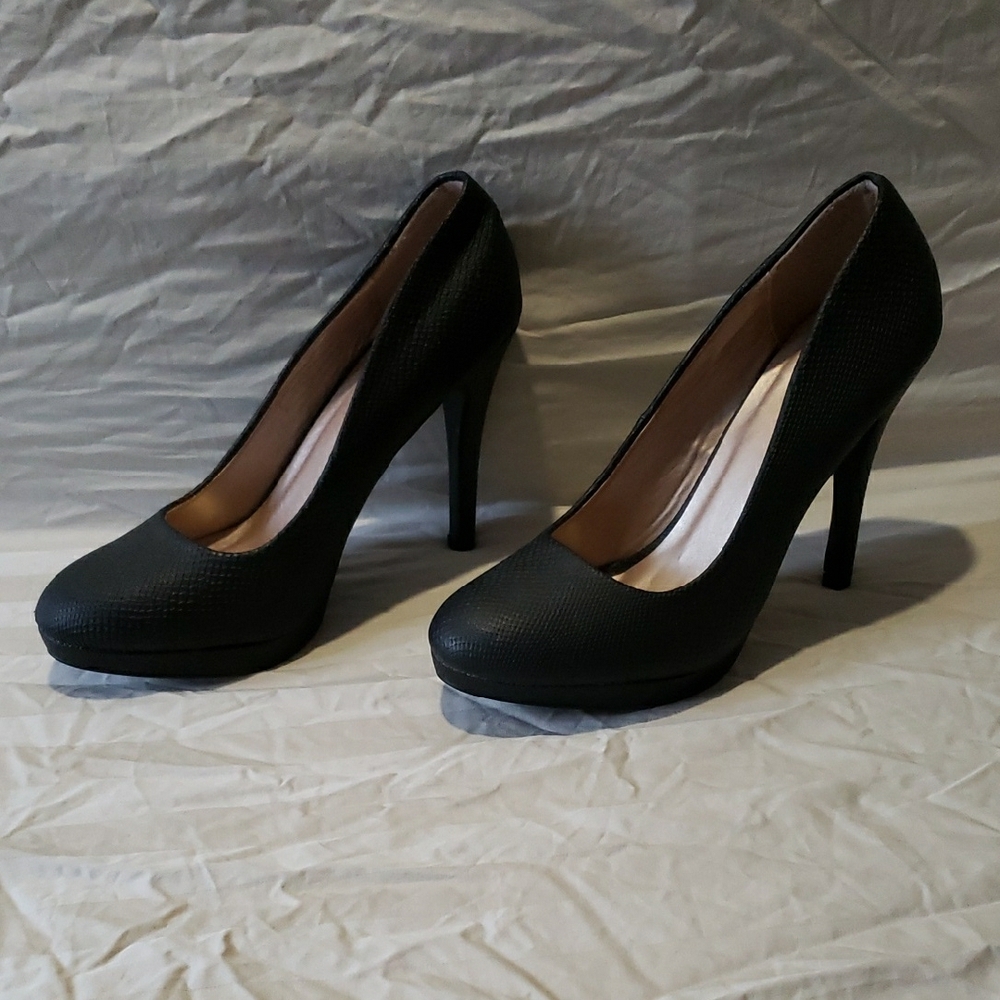 Charlotte Russe Black Stiletto Heels - *SH1008*